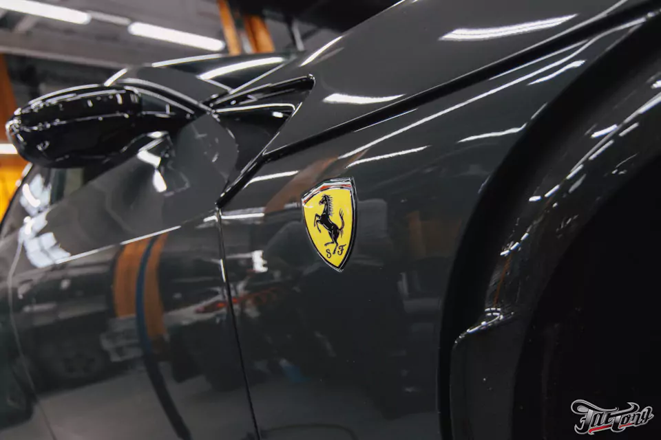 Фирменный шиномонтаж на стендах Hunter для Ferrari Purosangue
